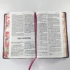 Bíblia Floral Vinho NVI Biblia Biblia Mulher